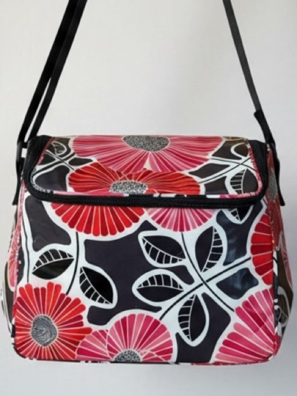 Vera Bradley Retired Cherry (Cheery) Blossoms Adjustable Lunch Cooler Bag NWOT